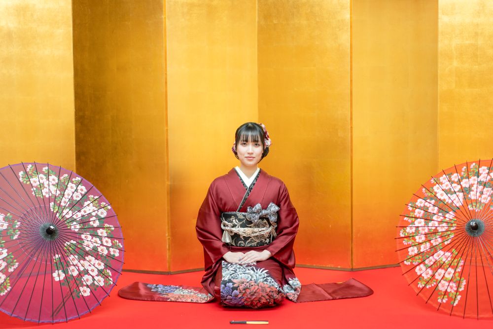 前撮り　金屏風　振袖